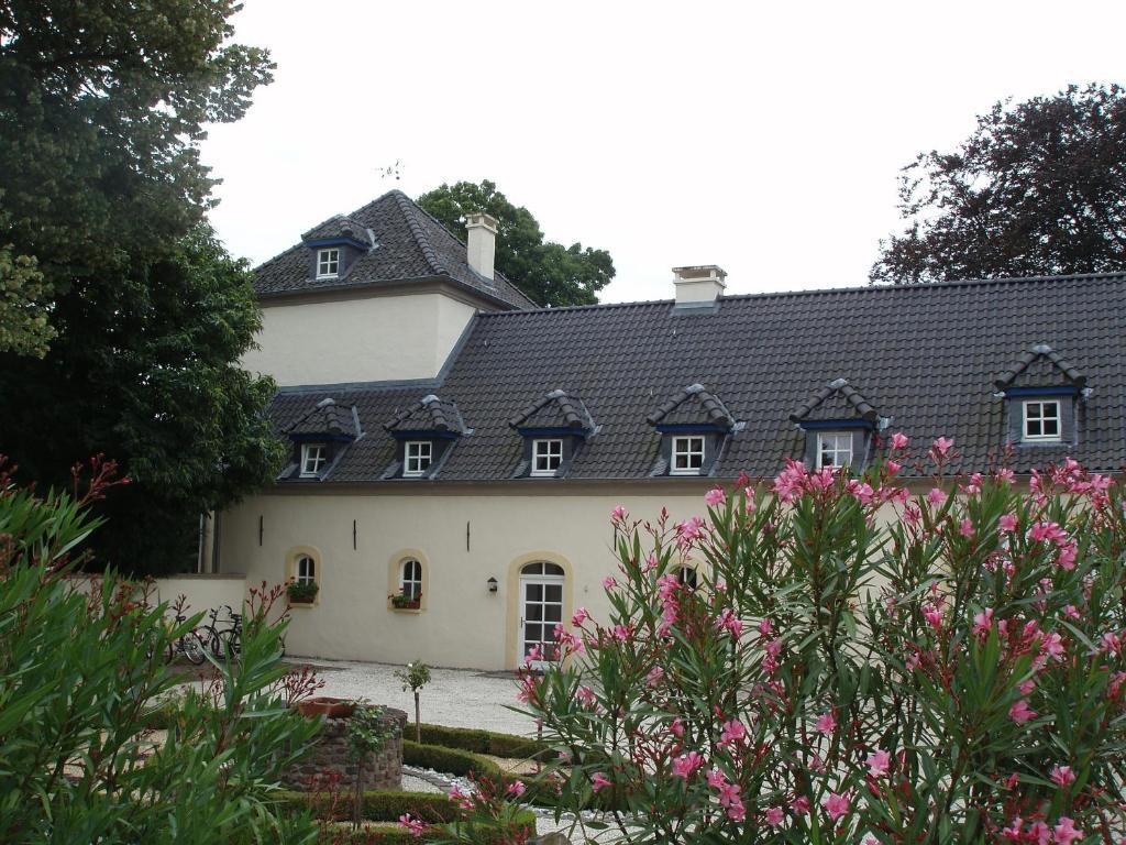 فندق Burg Boetzelaer كالكار الغرفة الصورة